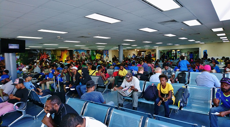 ポートモレスビー空港　国内線ターミナル　パプアニューギニア